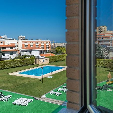 Guestready - Luxe Living By The Pool Appartement Póvoa de Varzim Buitenkant foto