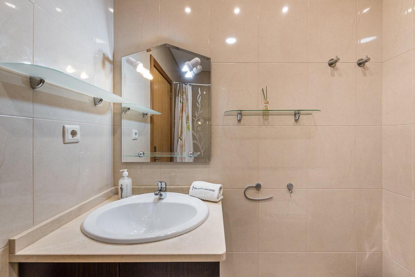 Guestready - Luxe Living By The Pool Appartement Póvoa de Varzim Buitenkant foto